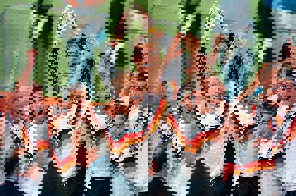 2052050