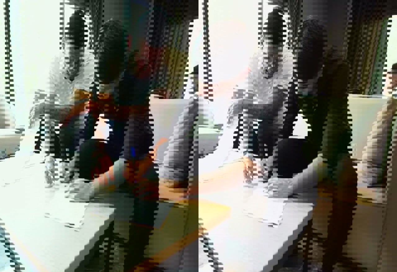 2052038