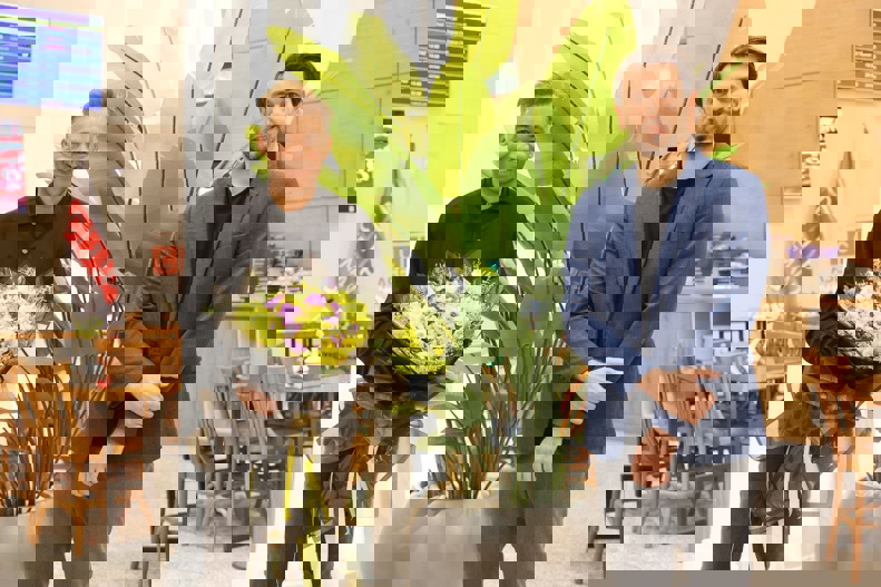 2052072