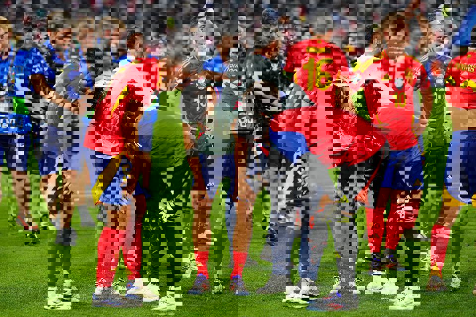 2052302
