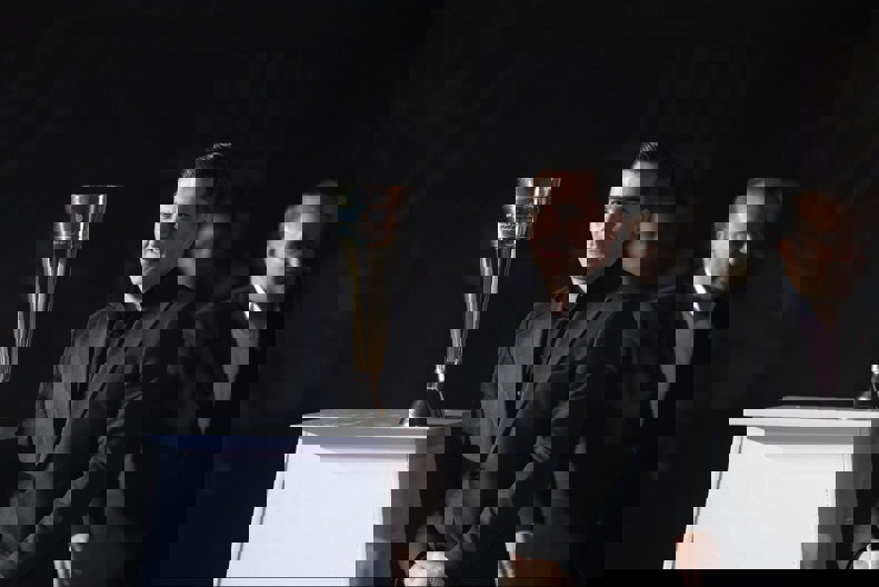 2052521