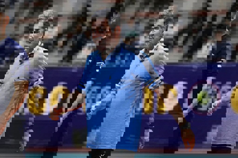 2052523