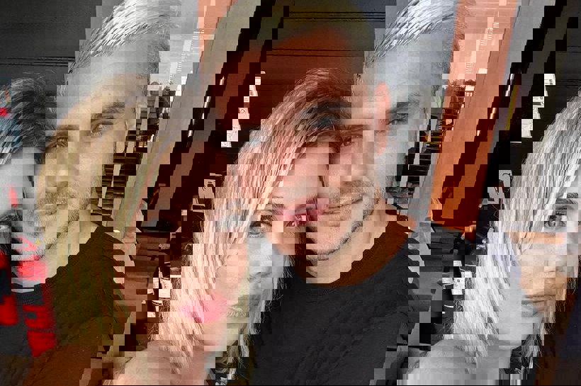 2052618