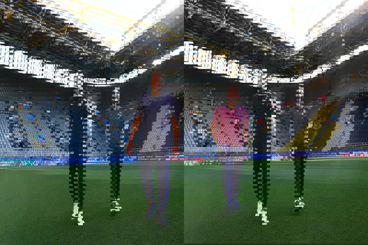 2052541