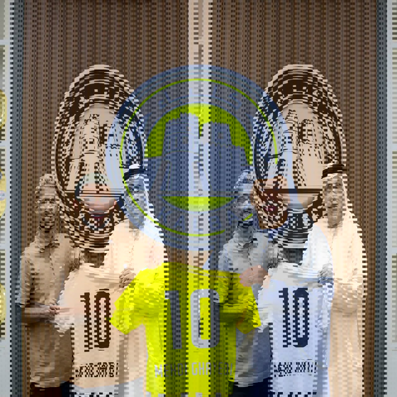 2052597