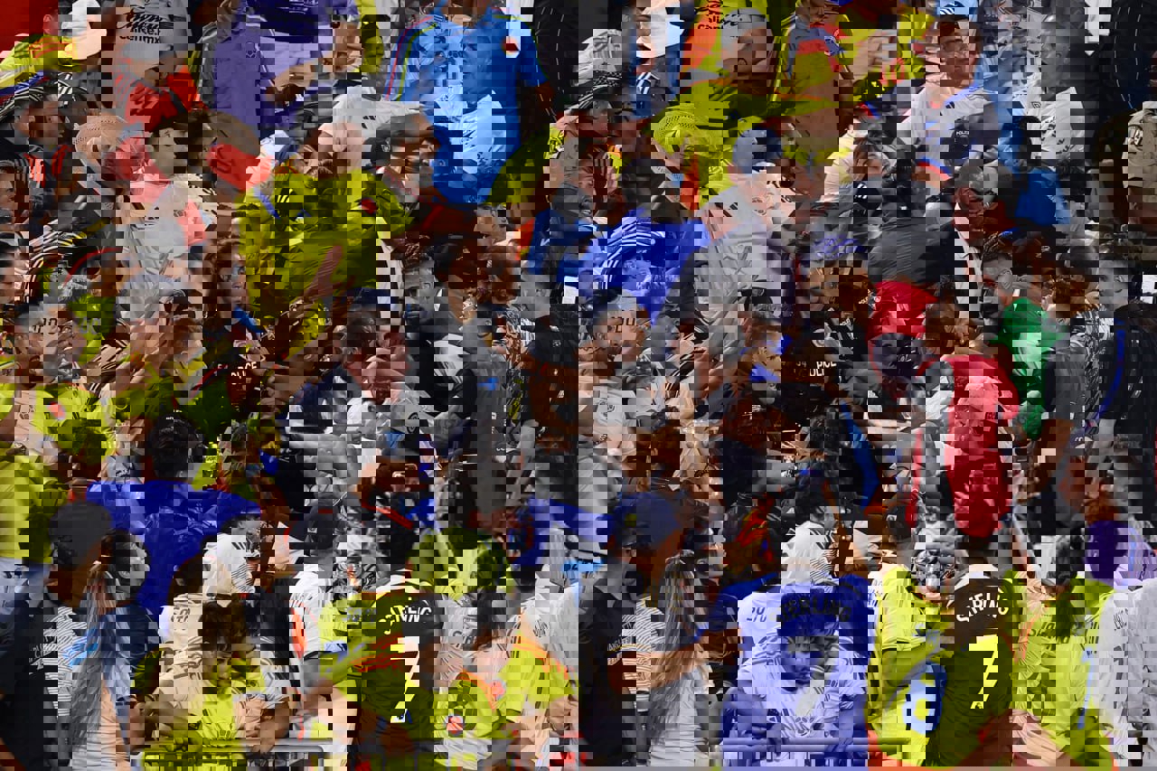 2052741