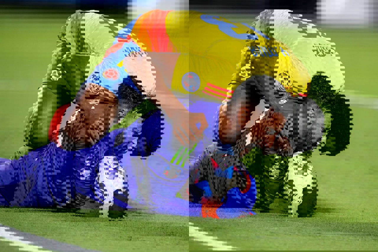 2052738