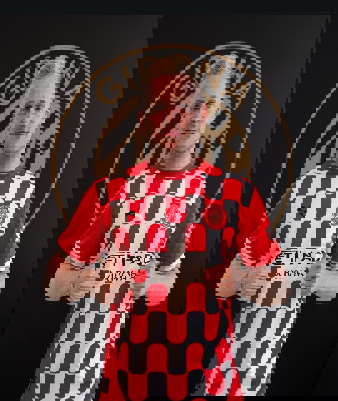2052943