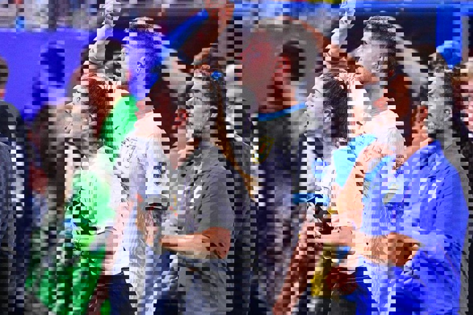 2052999