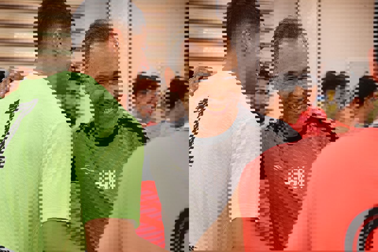 2053294