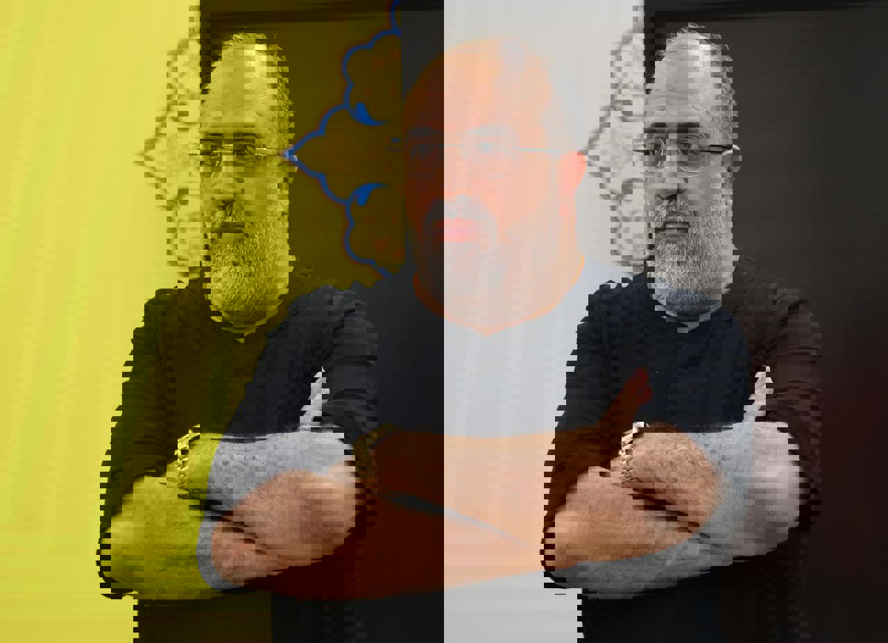 2053293