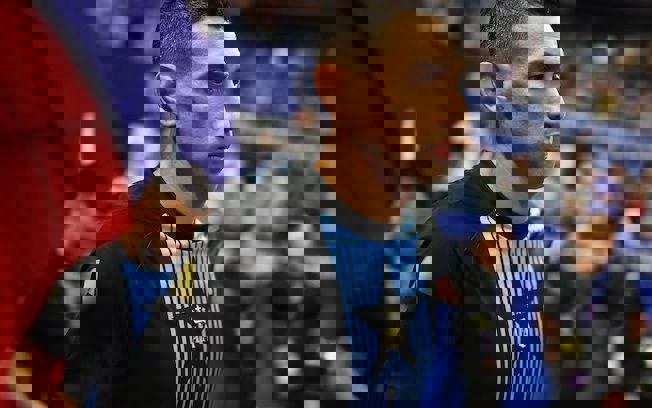 2053300