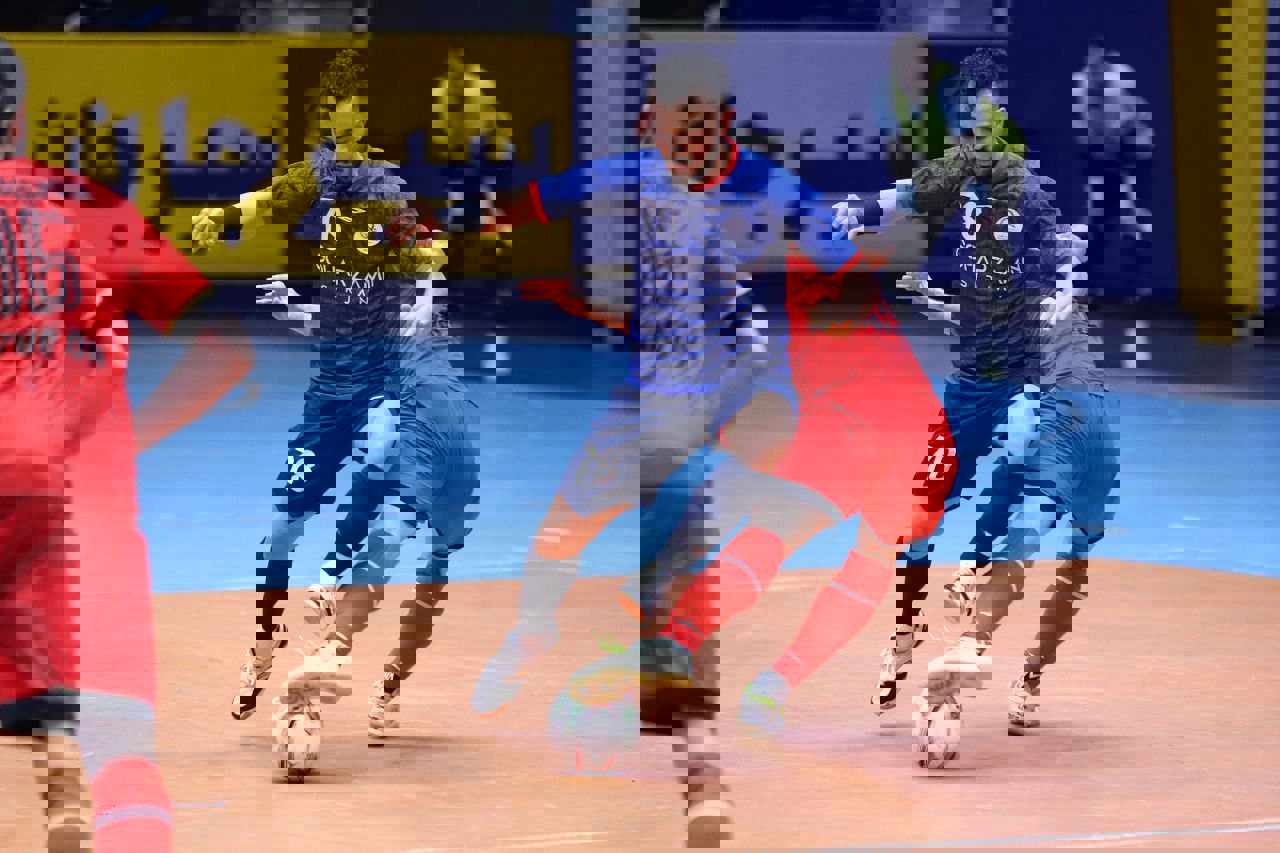 2053240