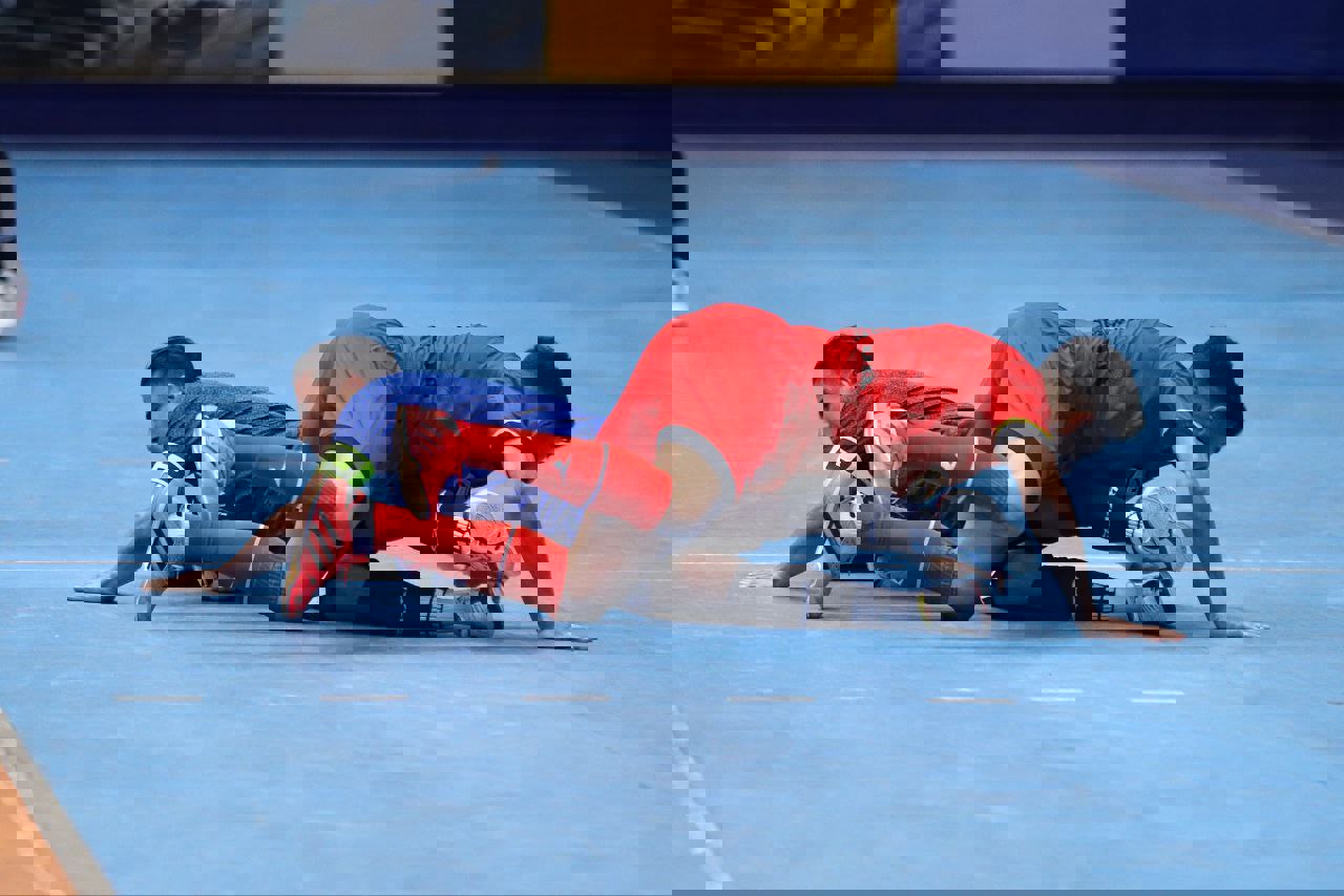 2053260