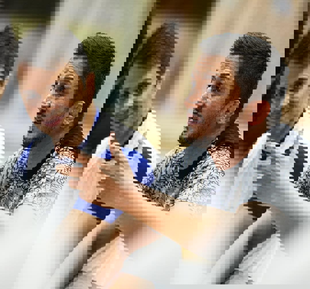 2053353