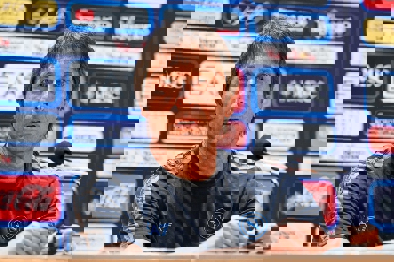 2053492
