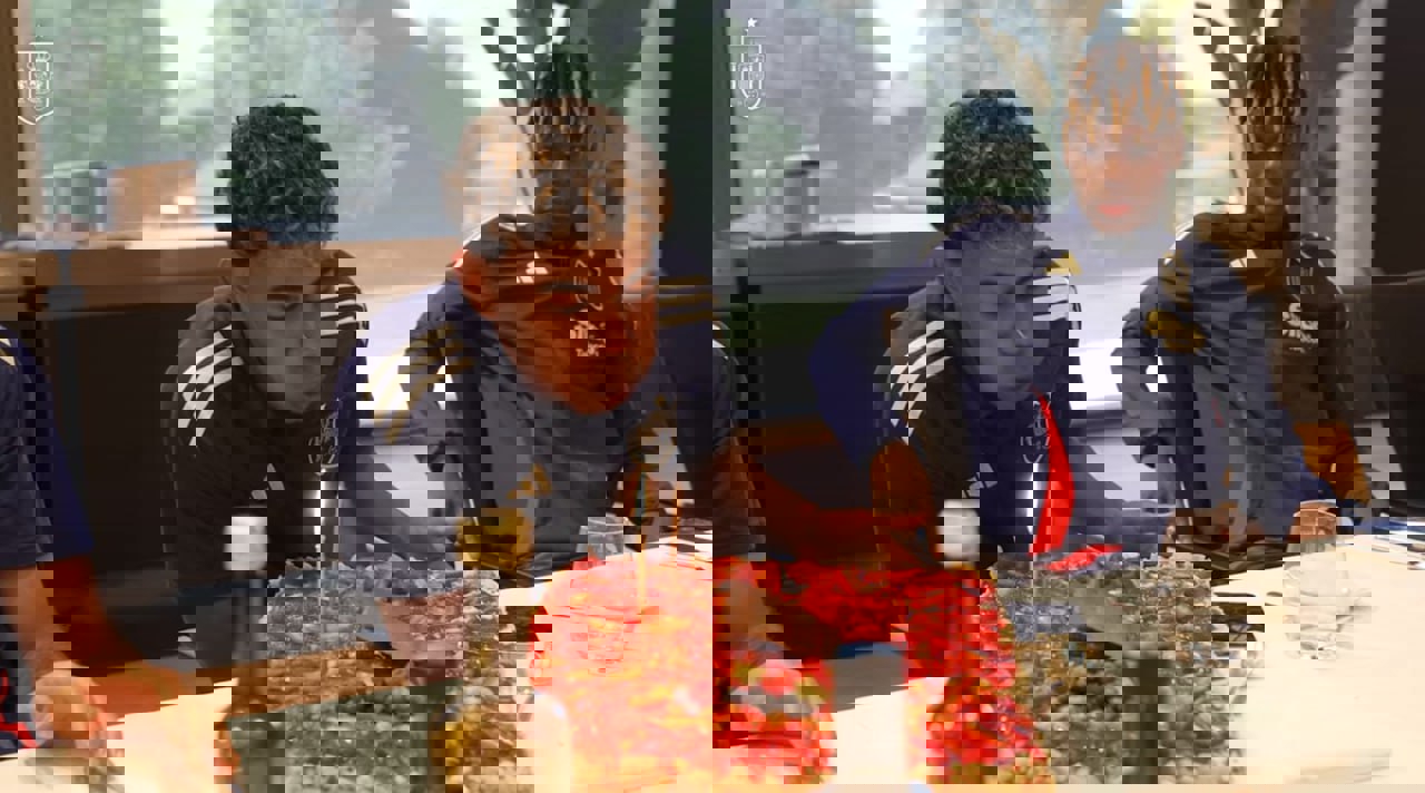 2053561
