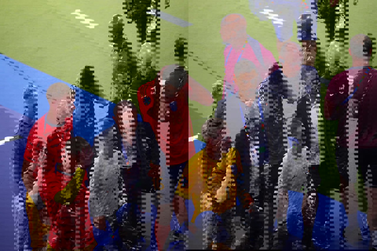 2054058