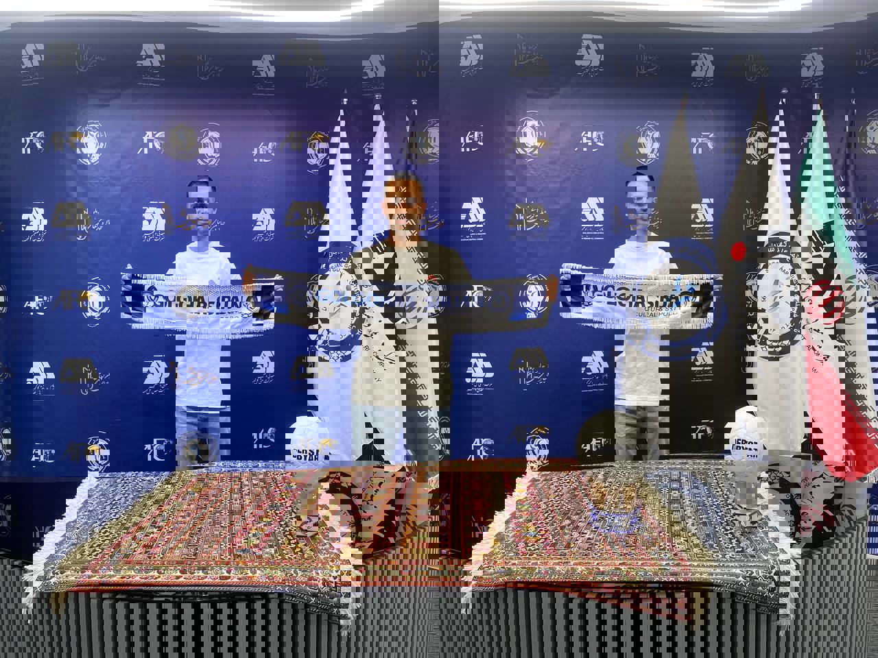 2053716