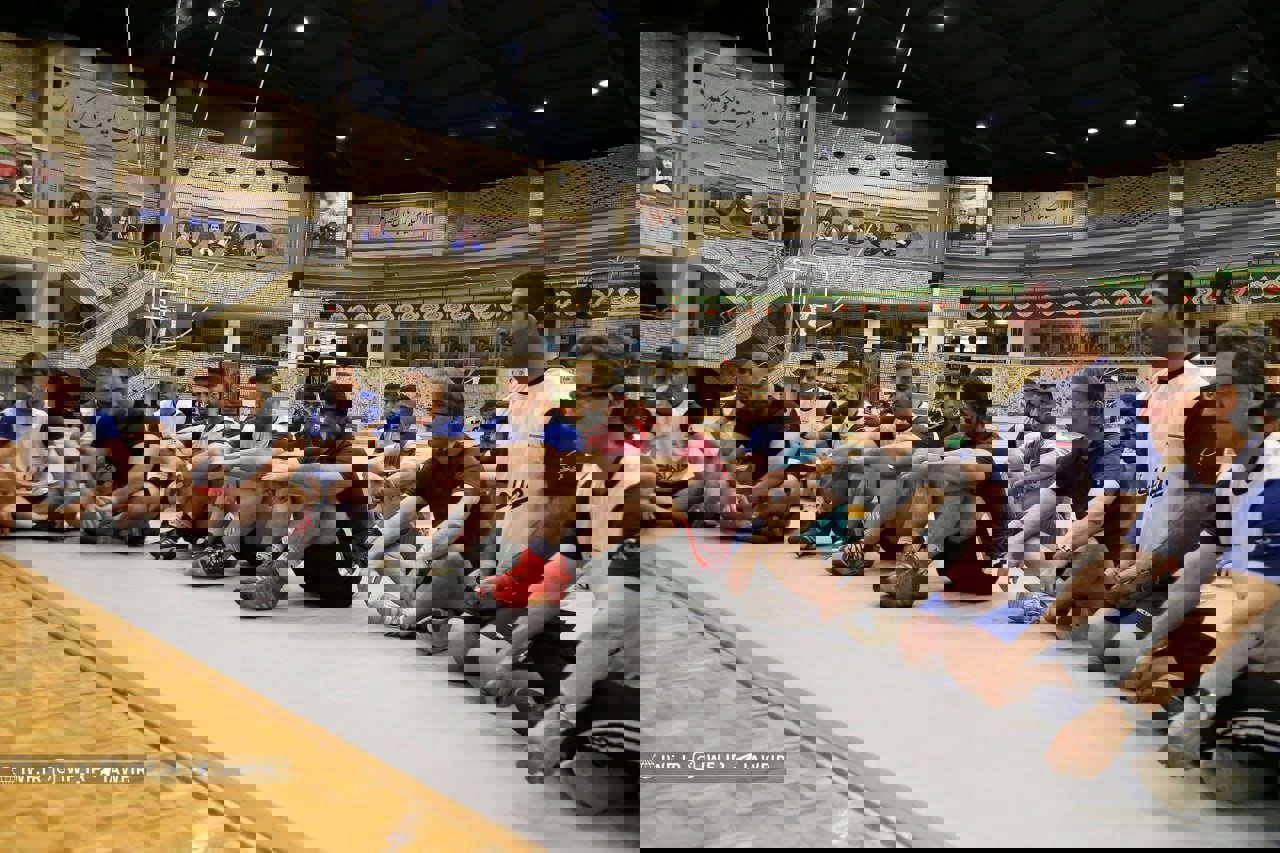 2053811