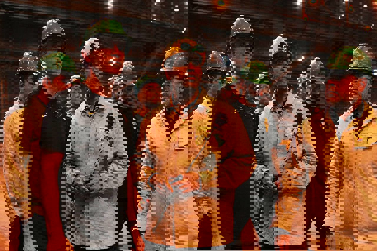2053825