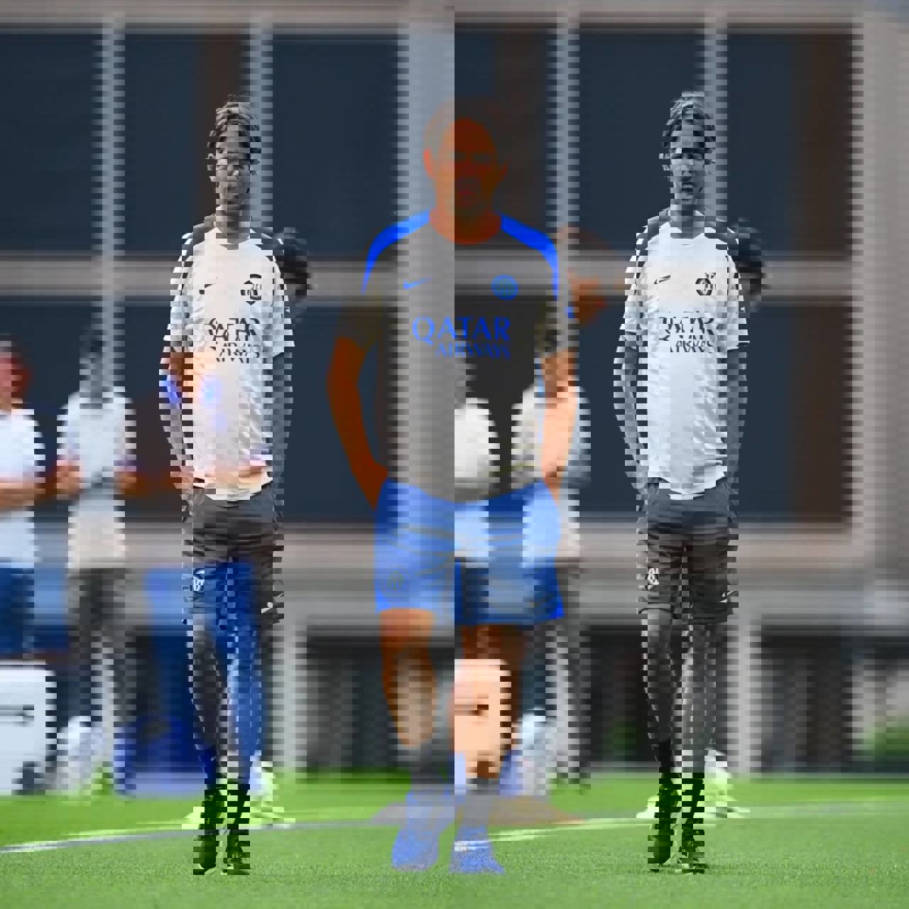 2053832