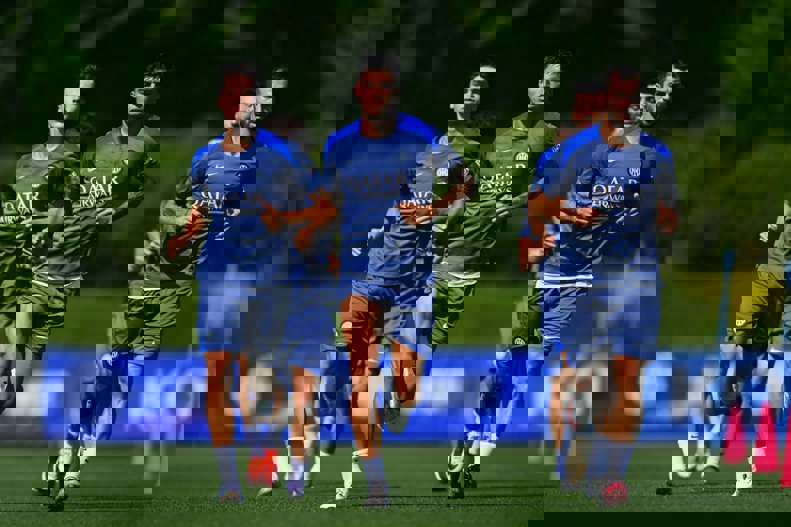 2053847