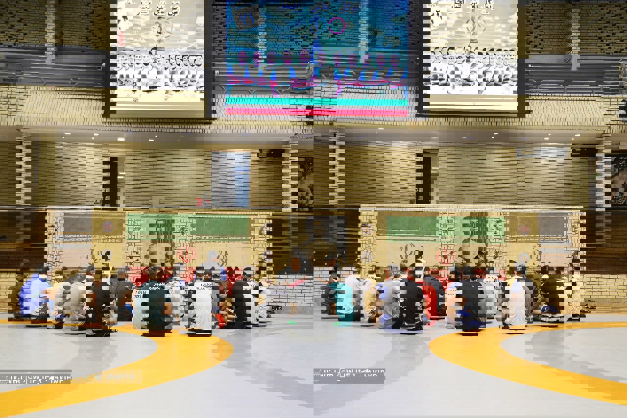 2053812