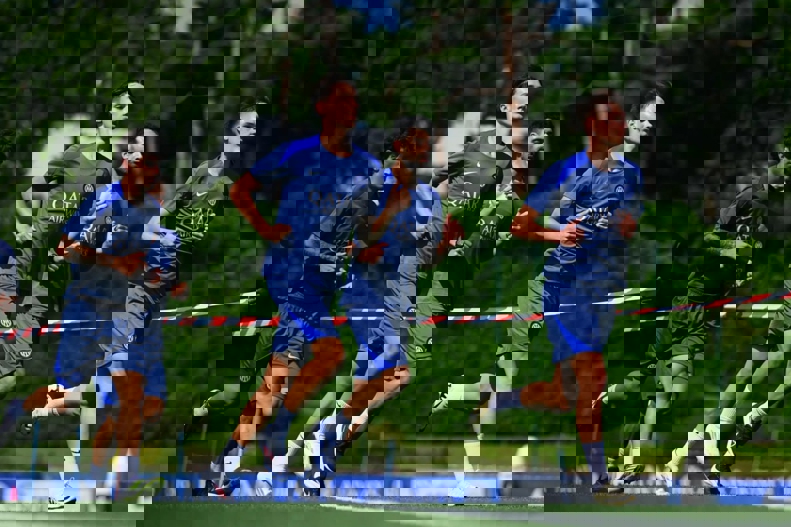 2053851