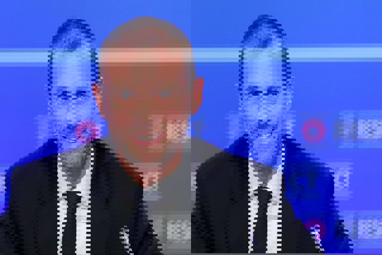 2053981