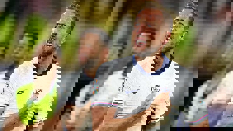 2053918