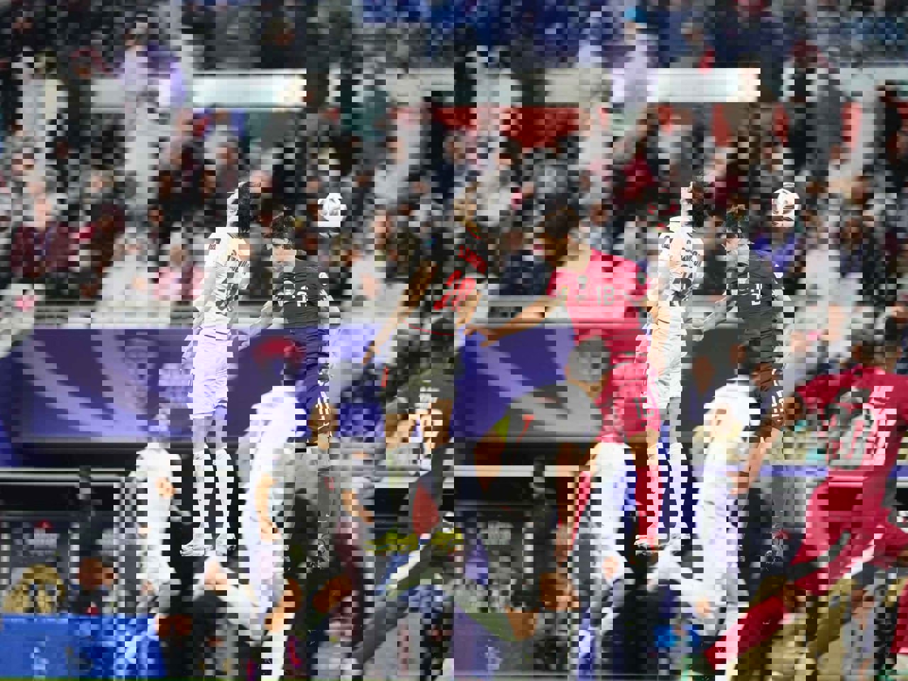 2053933