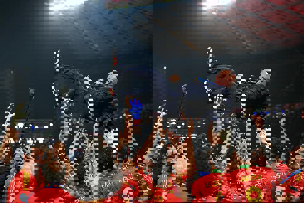 2054230