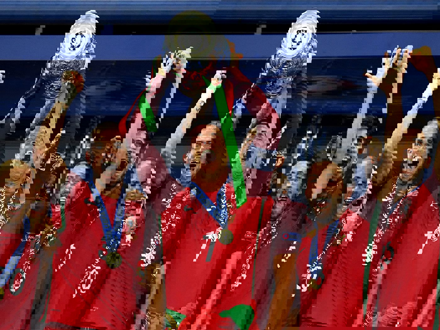 2054271