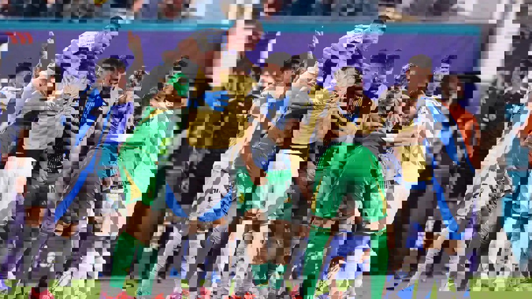 2054246