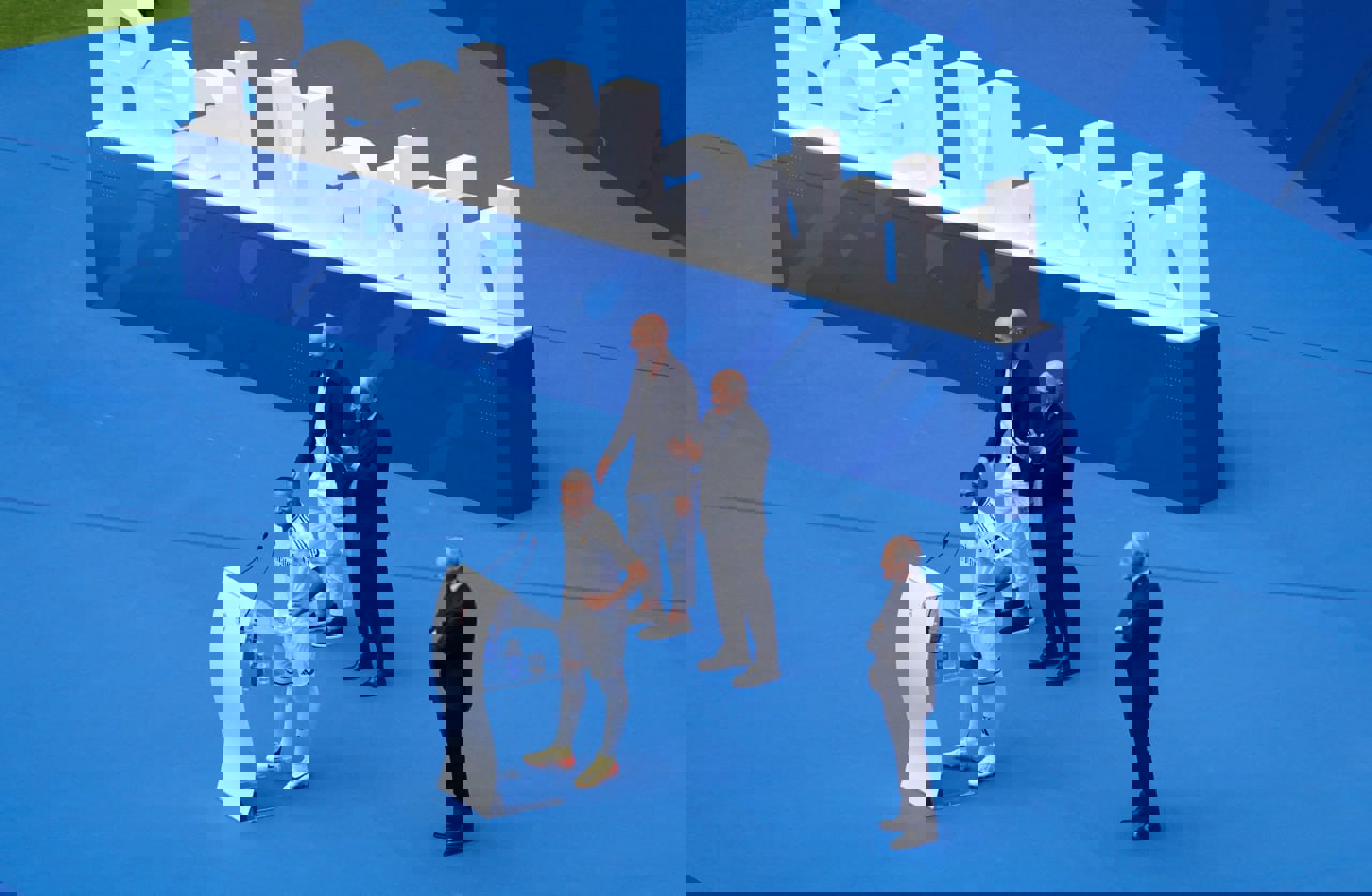 2054729