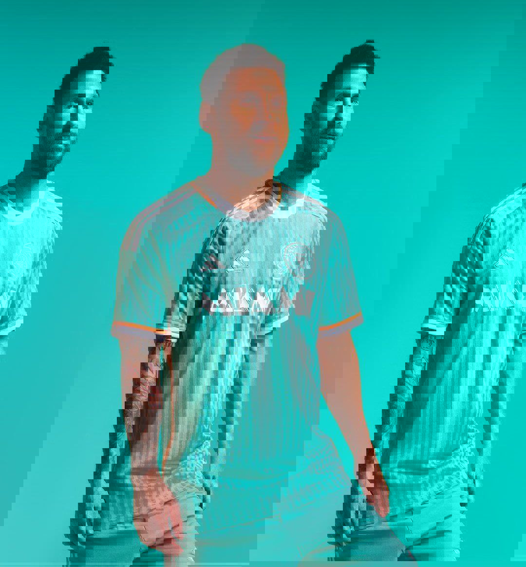 2054812