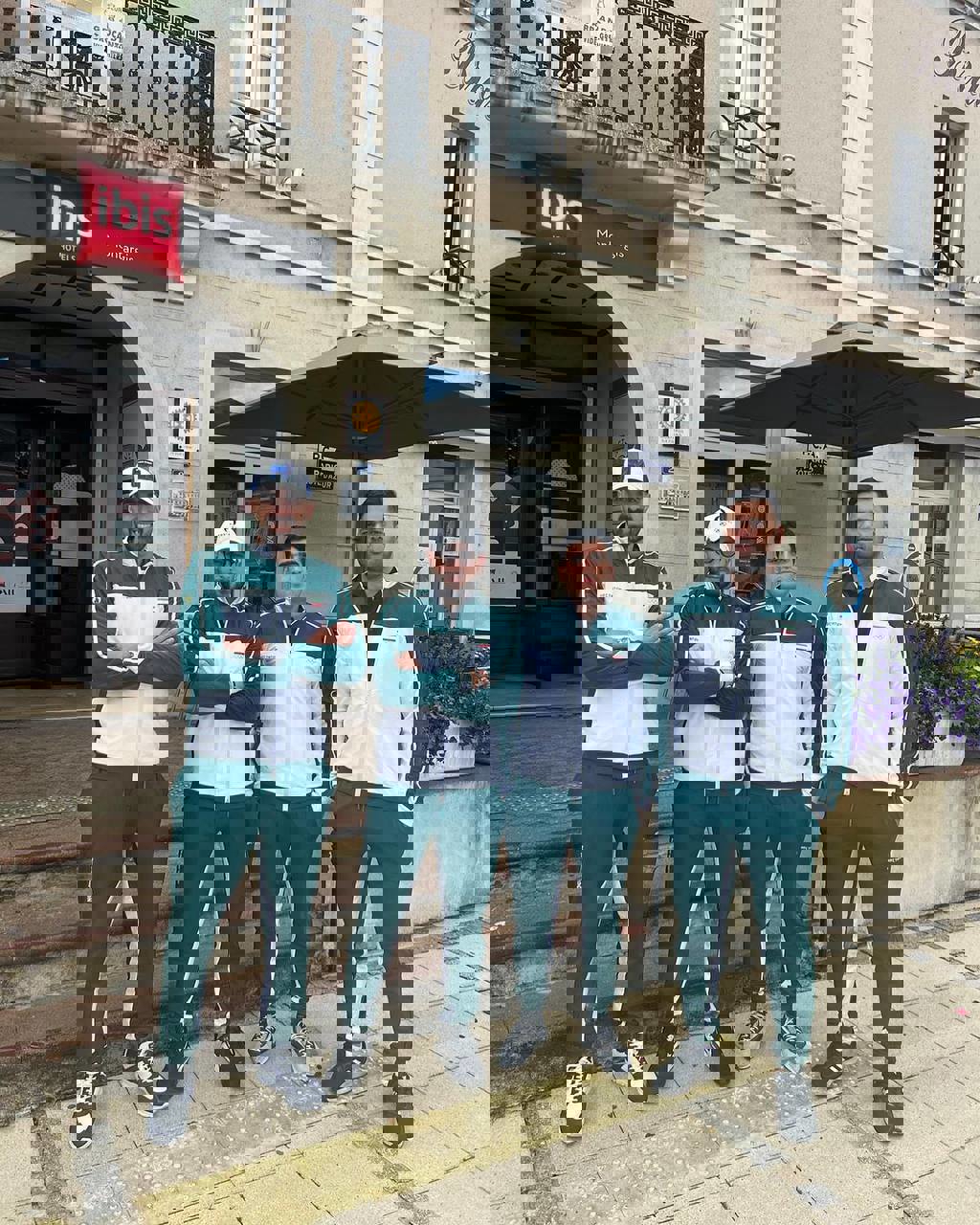 2054859