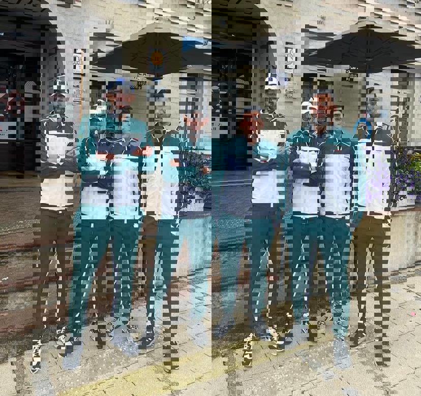 2054972