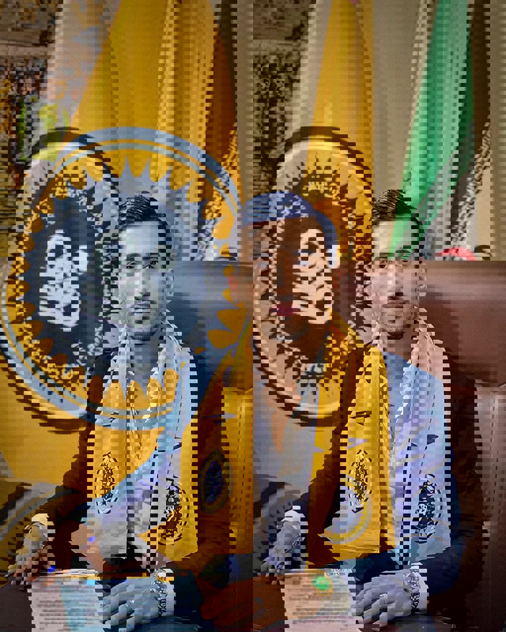 2055082