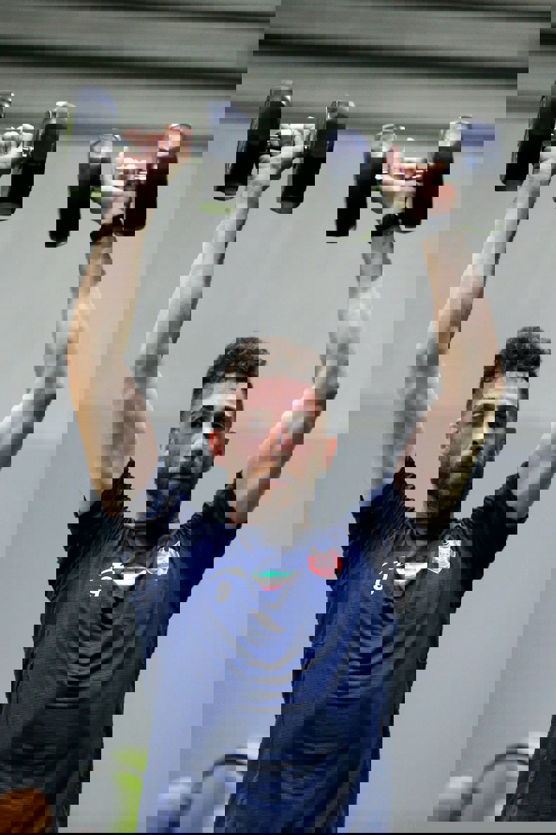 2055282