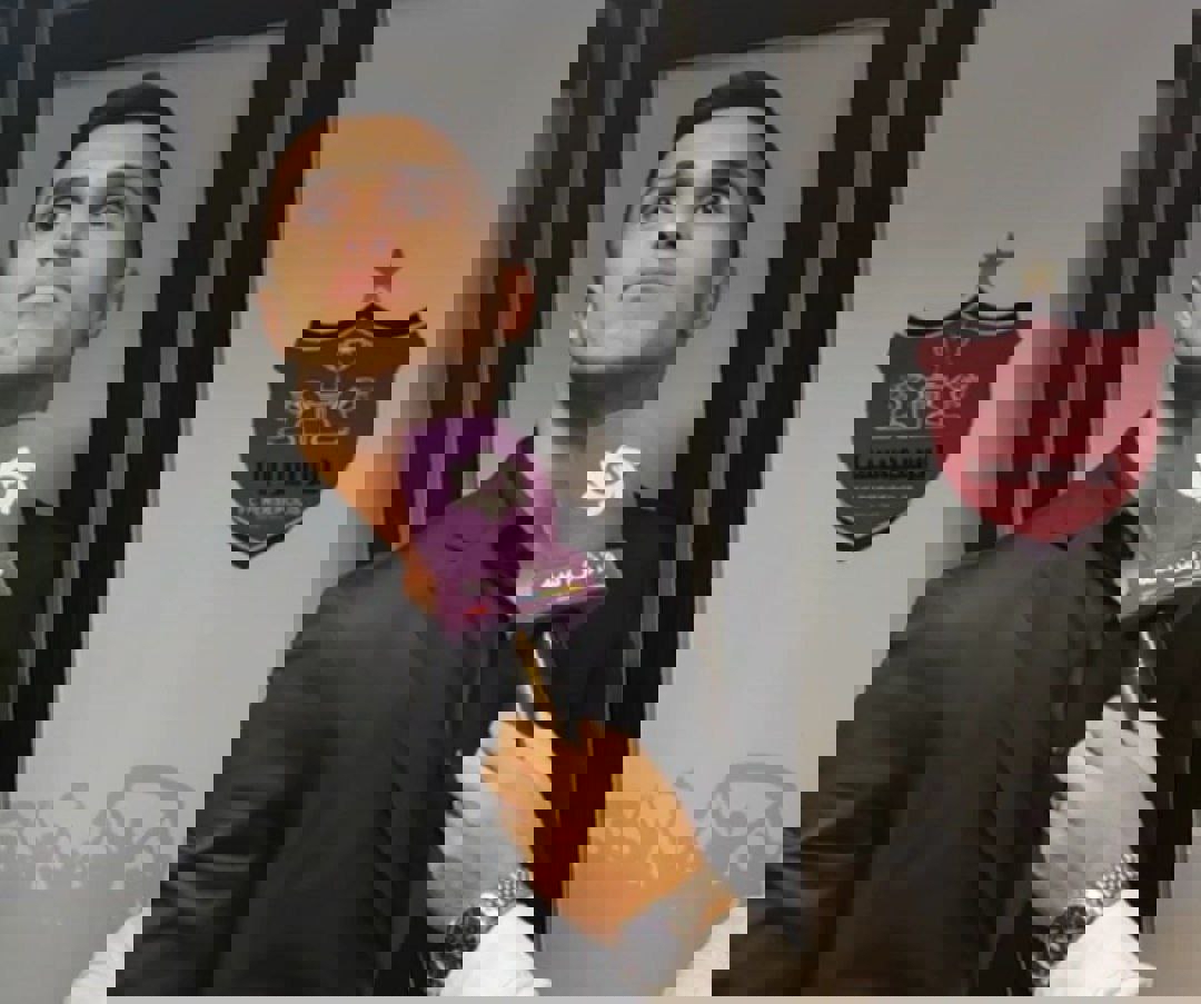 2055563
