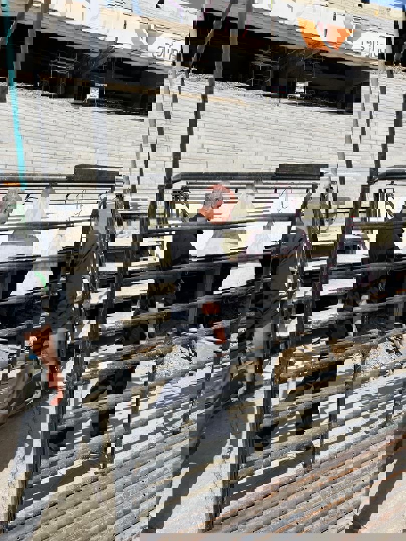 2055644