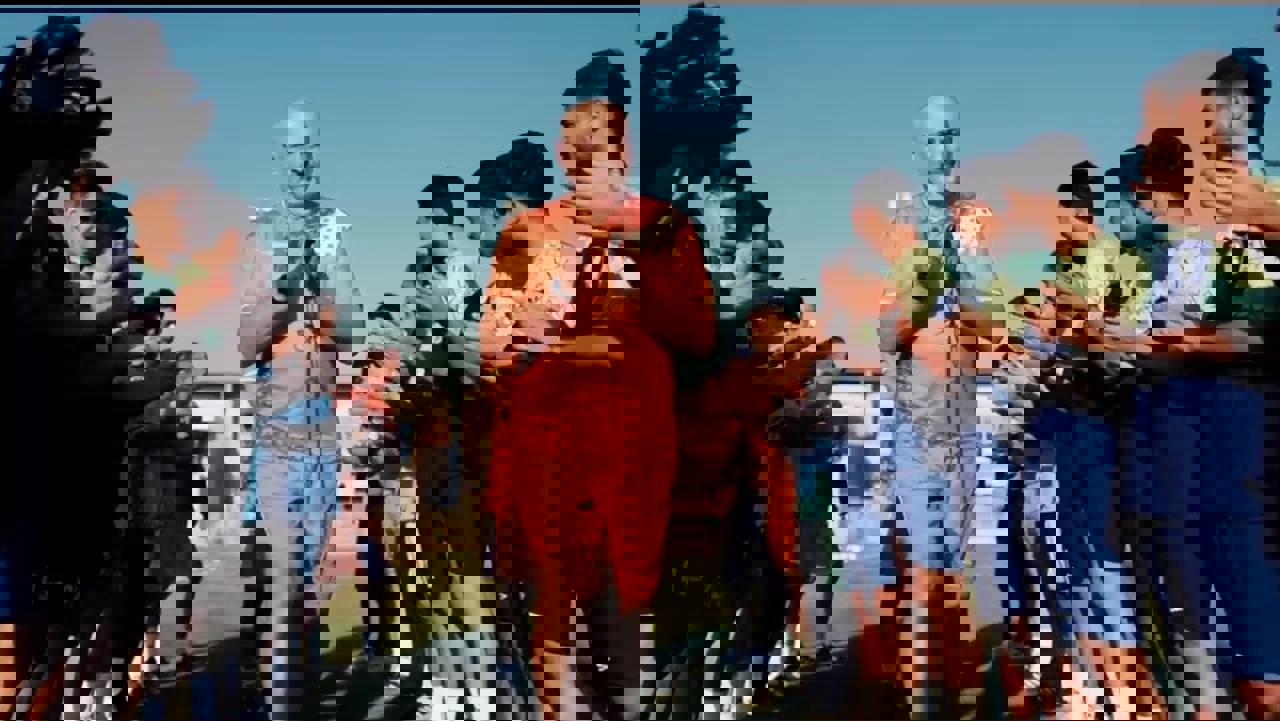 2055940