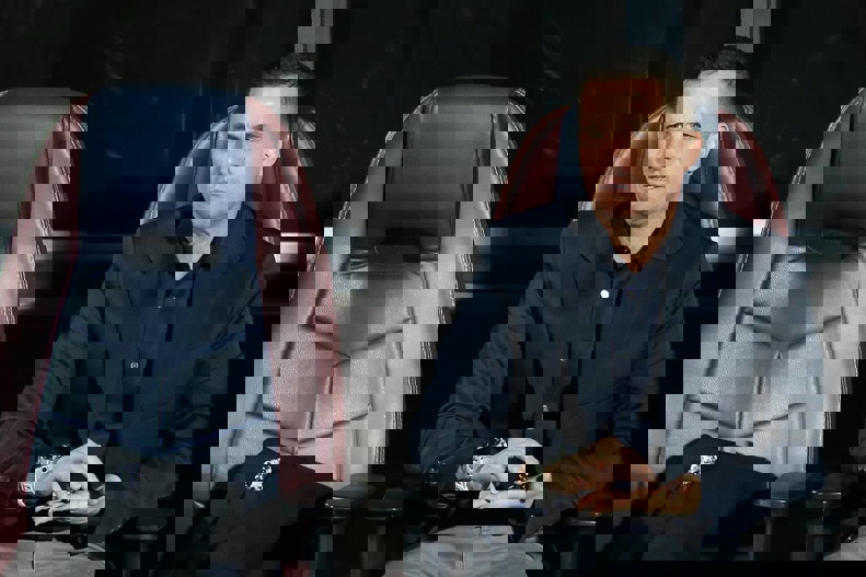 2056072