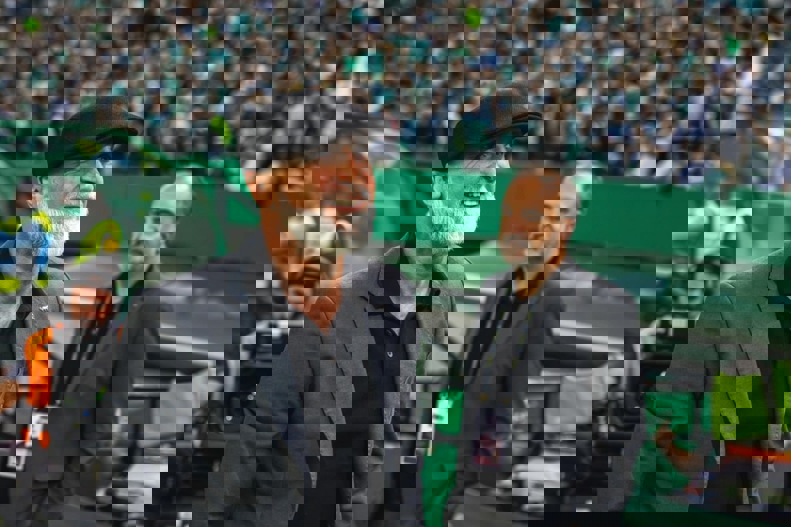 2056253