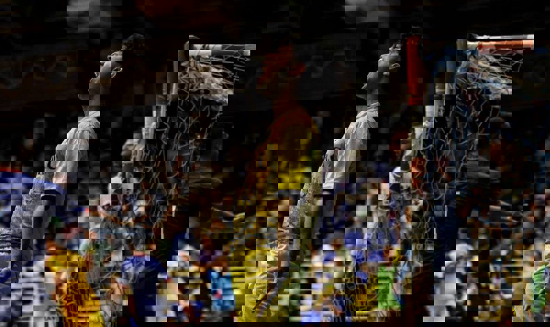 2056258