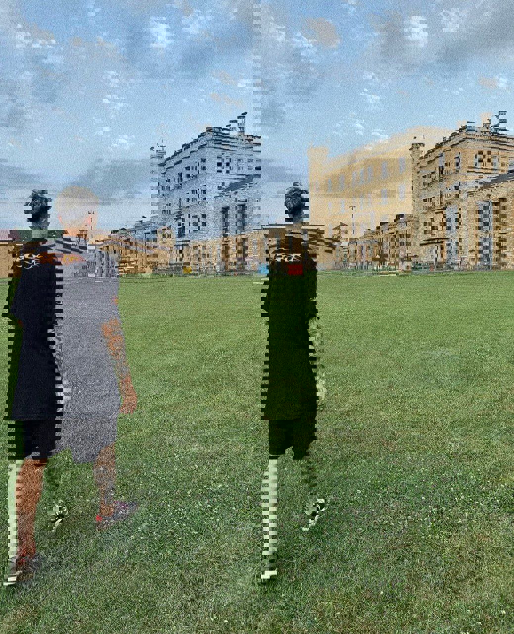 2056231