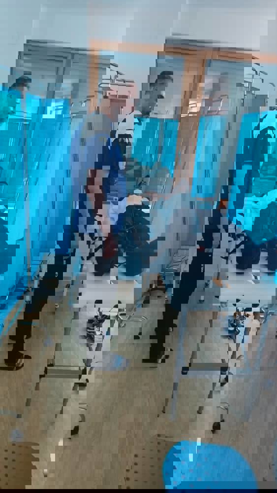 2056498