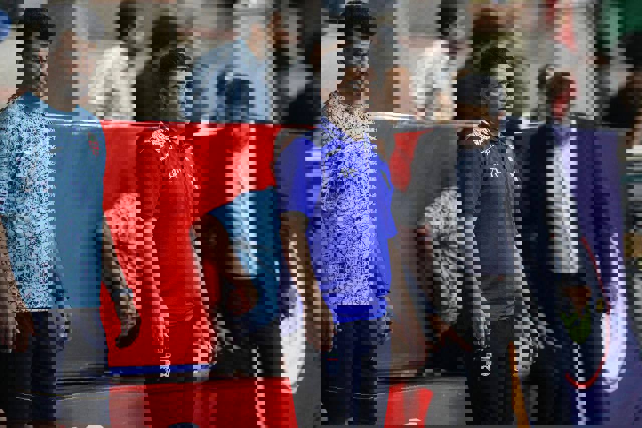 2056570